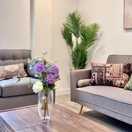 Apartment No 7 York